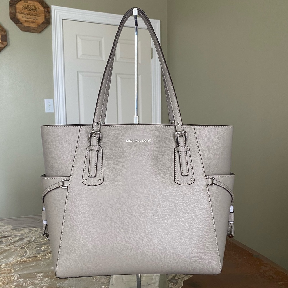 Michael Kors leather tote - Picture 4 of 11